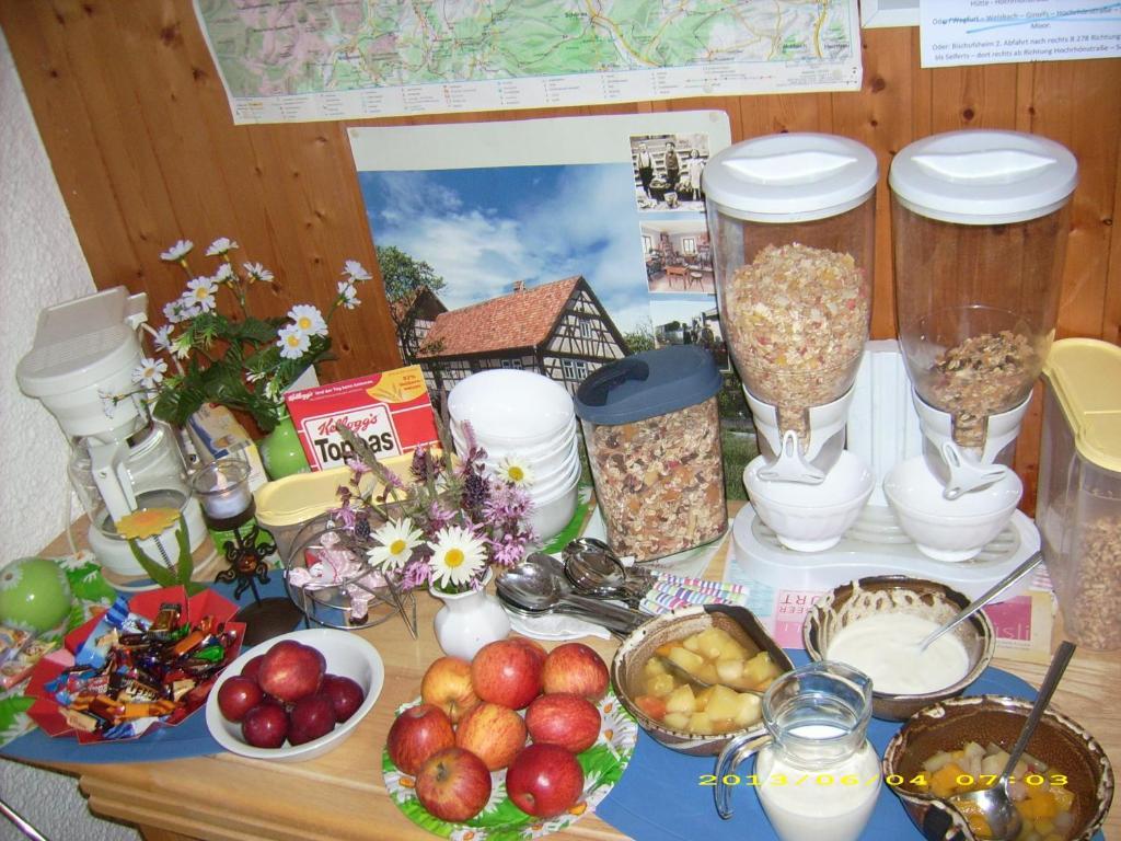 Gaestehaus Hochrhoenblick Schönau an der Brend Buitenkant foto