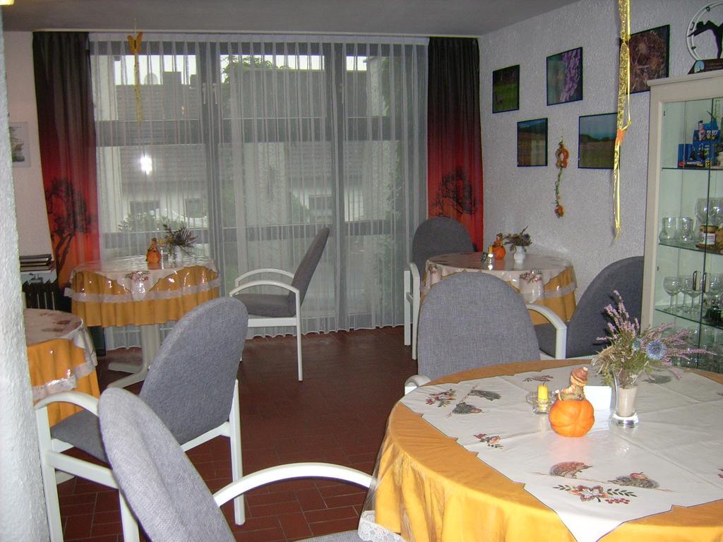 Gaestehaus Hochrhoenblick Schönau an der Brend Buitenkant foto