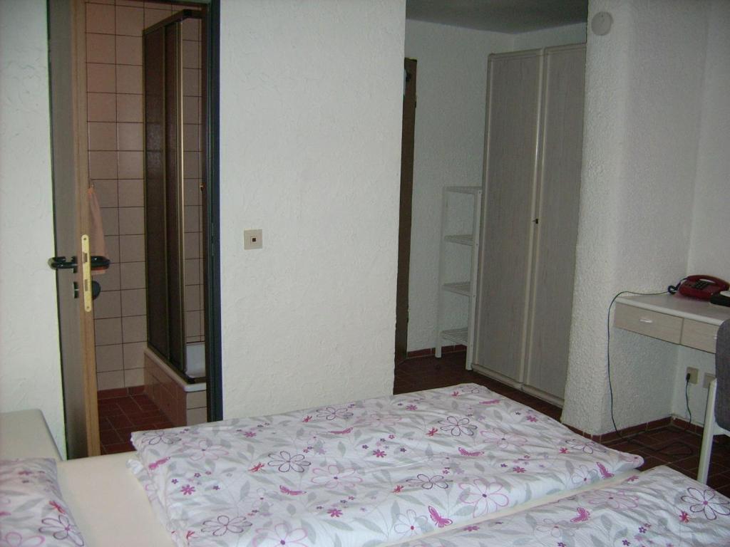 Gaestehaus Hochrhoenblick Schönau an der Brend Buitenkant foto