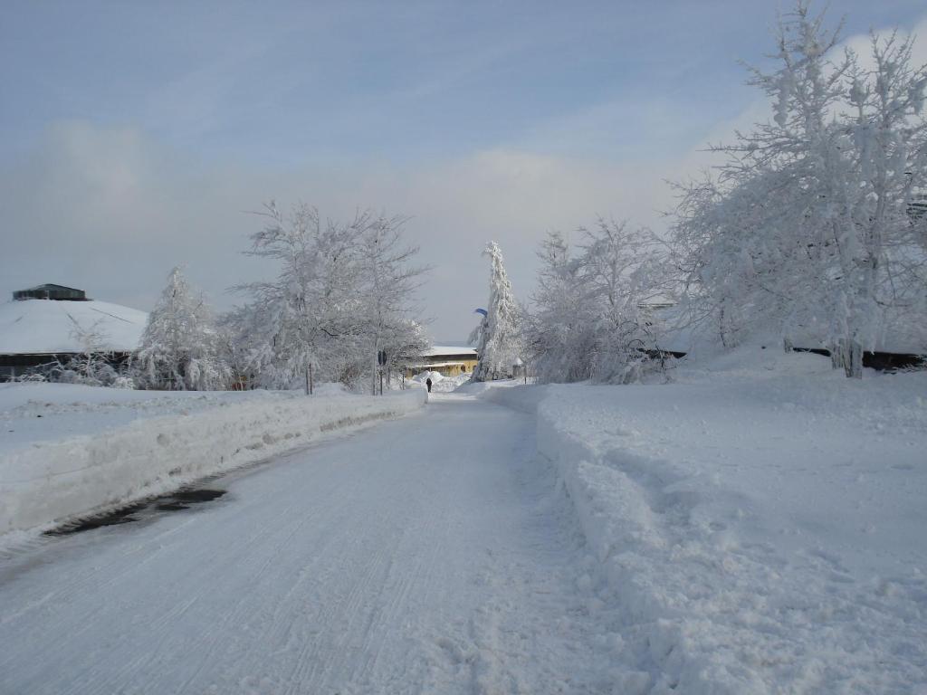 Gaestehaus Hochrhoenblick Schönau an der Brend Buitenkant foto
