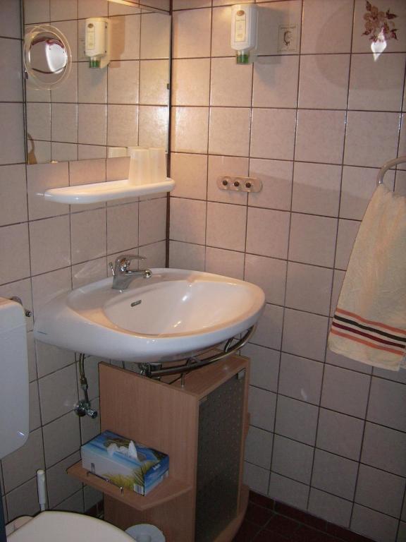 Gaestehaus Hochrhoenblick Schönau an der Brend Kamer foto